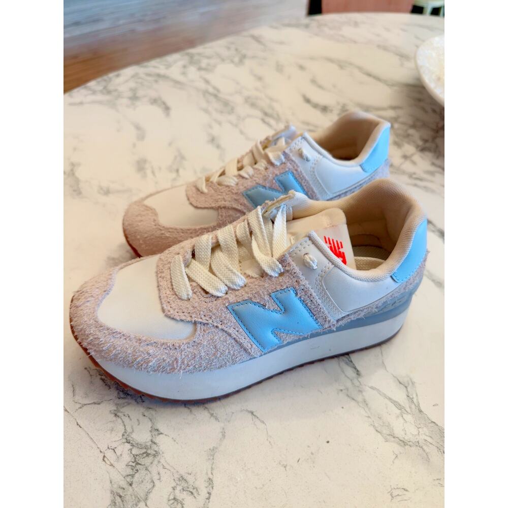 New Balance Women's White and Light Blue Platform Sneakers